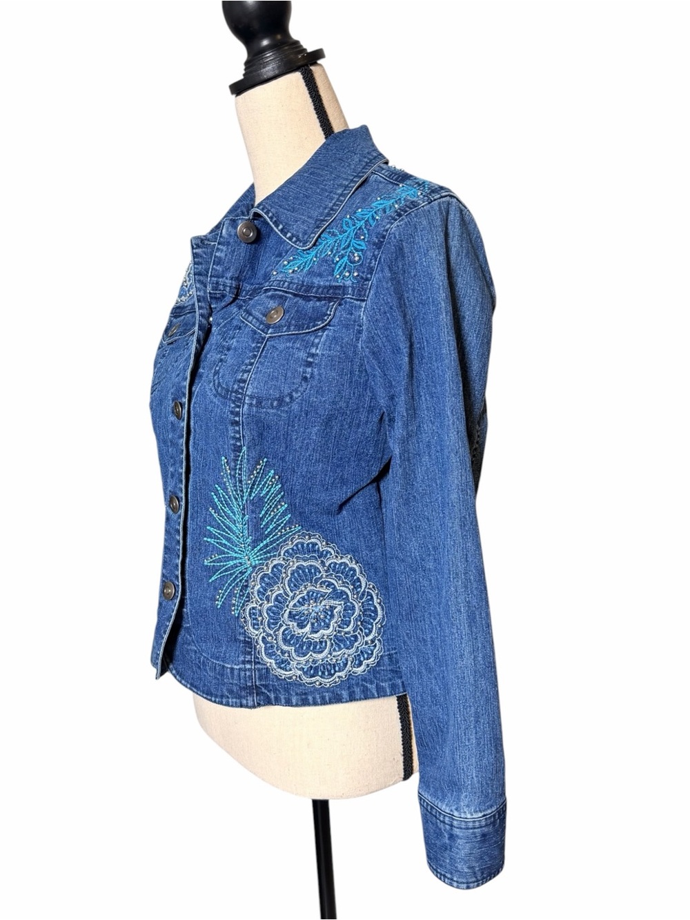 Ruby Rd. Beaded Embroidered Floral Denim Jacket Size 10P - Picture 4 of 7